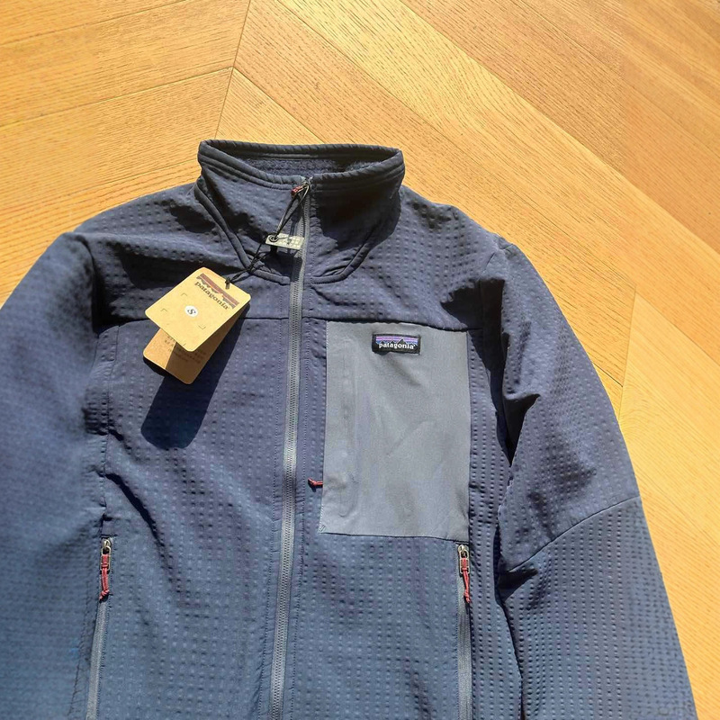 Pata R2Techface Soft Shell Fleece Jacket for Men and Women, Thickened Outerwear, Windproof and Water-Repellent, Mid-Layer with Stand Collar Pata R2Techface Soft Shell Fleece Jacket for Men and Women, Thickened Outerwear, Windproof and Water-Repellent, Mid-Layer with Stand Collar