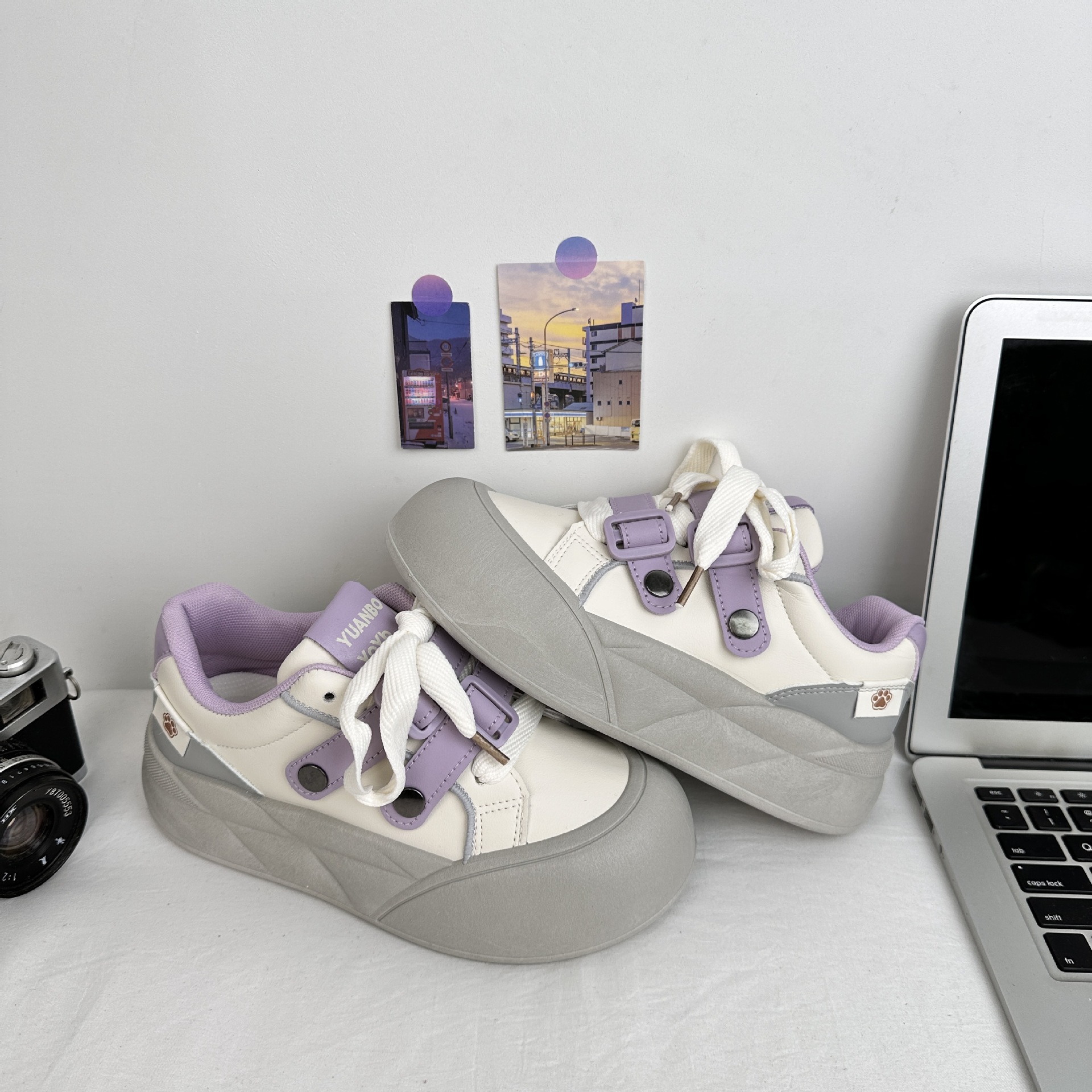 Yuanbo estudiante zapatos de pan de suela gruesa de corte bajo zapatos casuales de todo fósforo para mujer 2025 primavera nuevo estilo coreano zapatos blancos multicolor