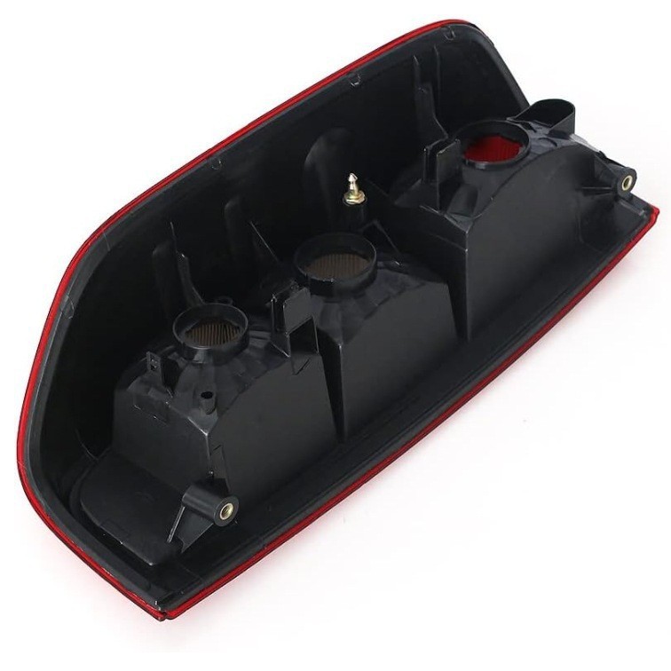 Aplicable a la luz de freno trasera de Nissan Picana NAVARA 09 D40 Luz de dirección