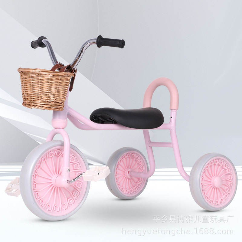 El coche de pedales para bebés se utiliza principalmente para vehículos infantiles transfronterizos, adecuado para niños de 1 a 3 años, cochecitos para niños de 3 a 5 años, triciclos con vista panorámica.