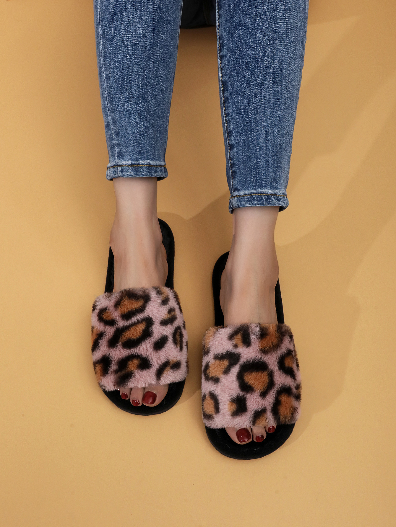 Estampado de leopardo punta abierta Zapatillas de casa transfronteriza Amazon populares zapatillas de estampado de leopardo primavera y otoño zapatillas de piso Four Seasons