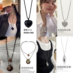 フィーバーと同じスタイルのブラックラブネックレスニッチデザインファッショナブルでシンプルな多用途のハイエンドアクセサリーインハート型ホットスタイル
