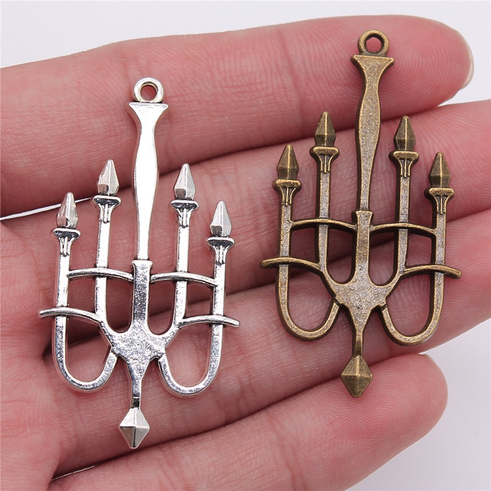 中世纪烛台吊坠 合金配件跨境爆款厂家直销 50x27mm 单重约5.8g