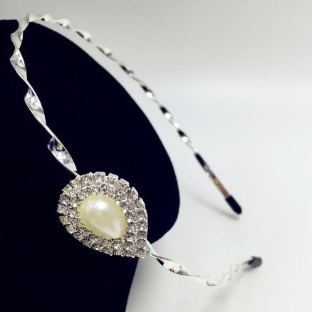 Korean Dongdaemun Pearl Women's Inlaid Hair Accessory, Twisted Thin-Edged Teardrop-Shaped Diamond Headband, Pearl Headband Hot Item
