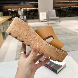 外贸2025夏季新款坡跟厚底木纹橡胶底外穿沙滩凉拖鞋女松糕拖鞋潮