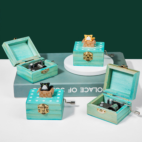 Birthday gift for best friend, cute cartoon wooden kitten hand-cranked music box, Sky City Music Box