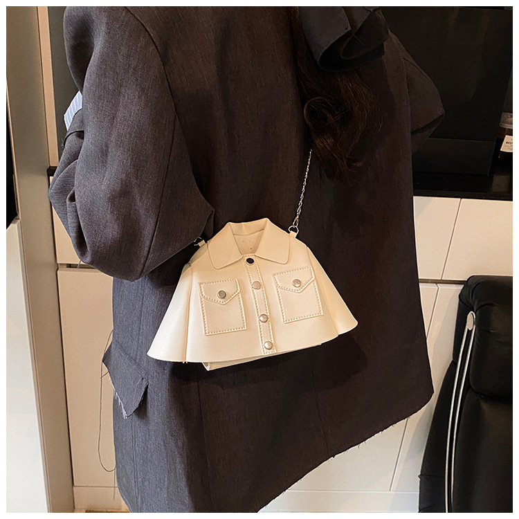 Women's Pu Leather Clothes Streetwear Square Magnetic Buckle Shoulder Bag display picture 6