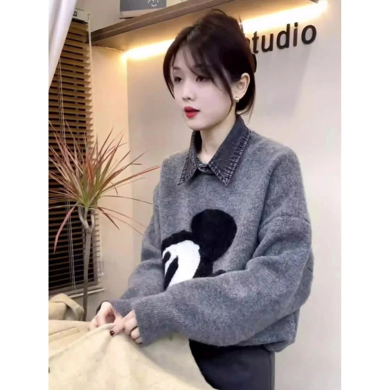 Big Mickey Embroidered Sweater Women's 2024 Autumn and Winter New High-end Lapel Denim Stitching Soft Waxy Joker Knitted Sweater