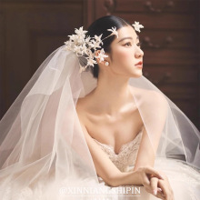 新款森系新娘头饰超仙高级感百合花朵对夹结婚婚礼礼服晚礼服配饰
