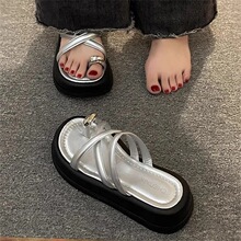 С����ֺһ����Ů���⴩�������2025�¿�W�tins����ٴ�ɳ��Ь