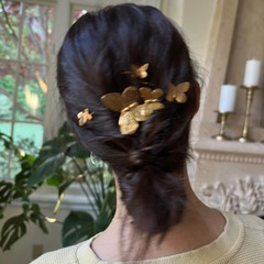 フランス式の優雅な金色の蝶のヘアピンの高級感の小さい大衆の気質のデザイン感の結婚の頭飾りの蝶のヘアピンの髪飾り