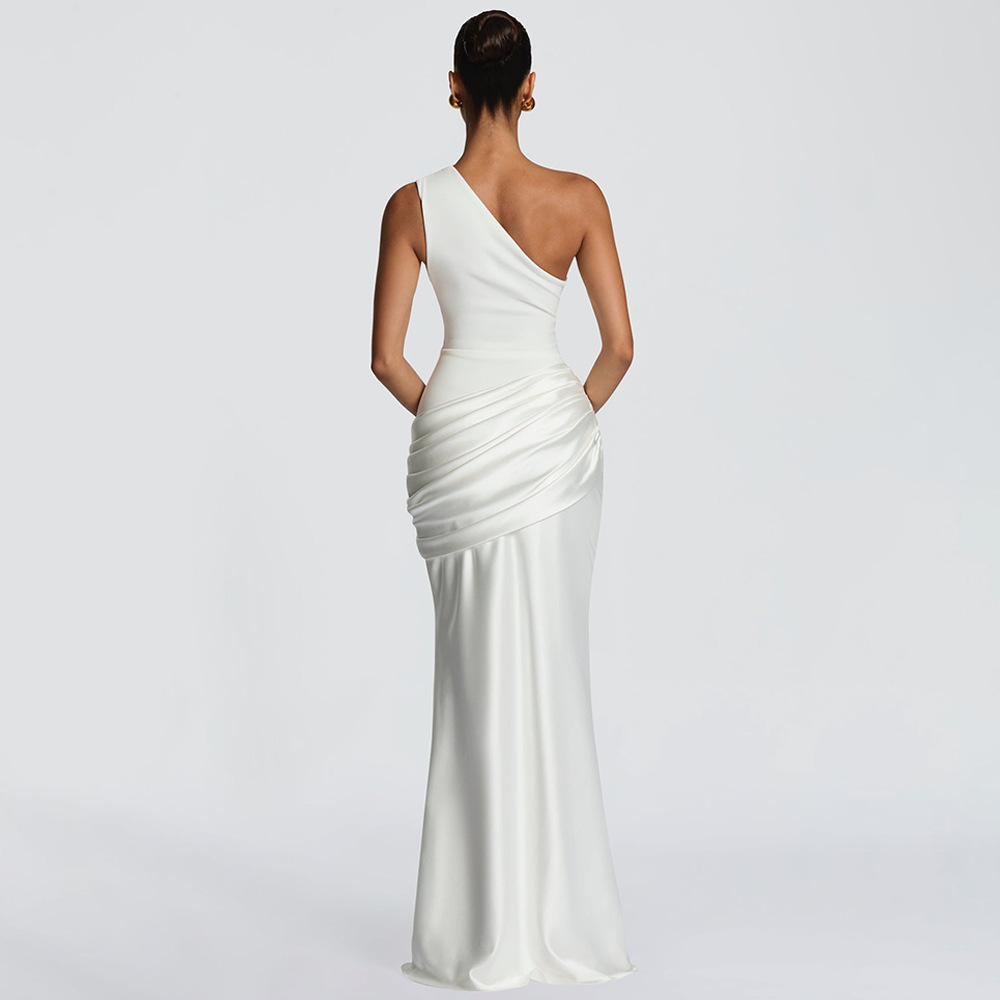 Abito da sera in raso monospalla elegante e attillato donna_voghion.com