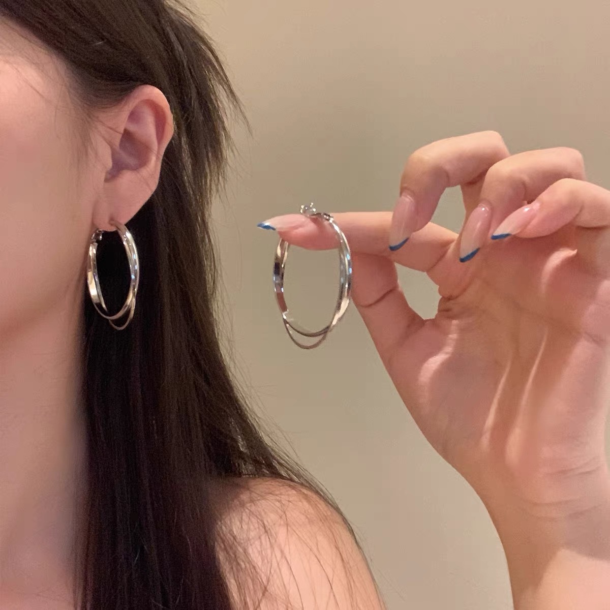 Metal Double-Layer Hoop Earrings for Women, Light Luxury, High-End Feel, Elegant Large Hoop Earrings, Plain Hoop Earrings, Ear Studs, Ear Clips