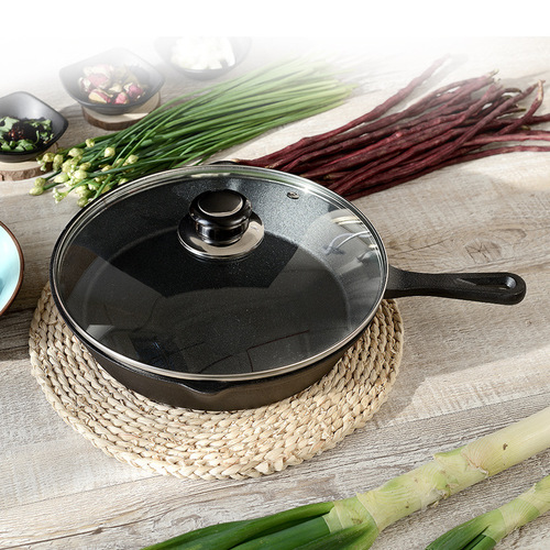 Cast iron small flat pan mini egg pan, wrought iron non-stick pan for pancakes, small frying pan, induction cooktop.
