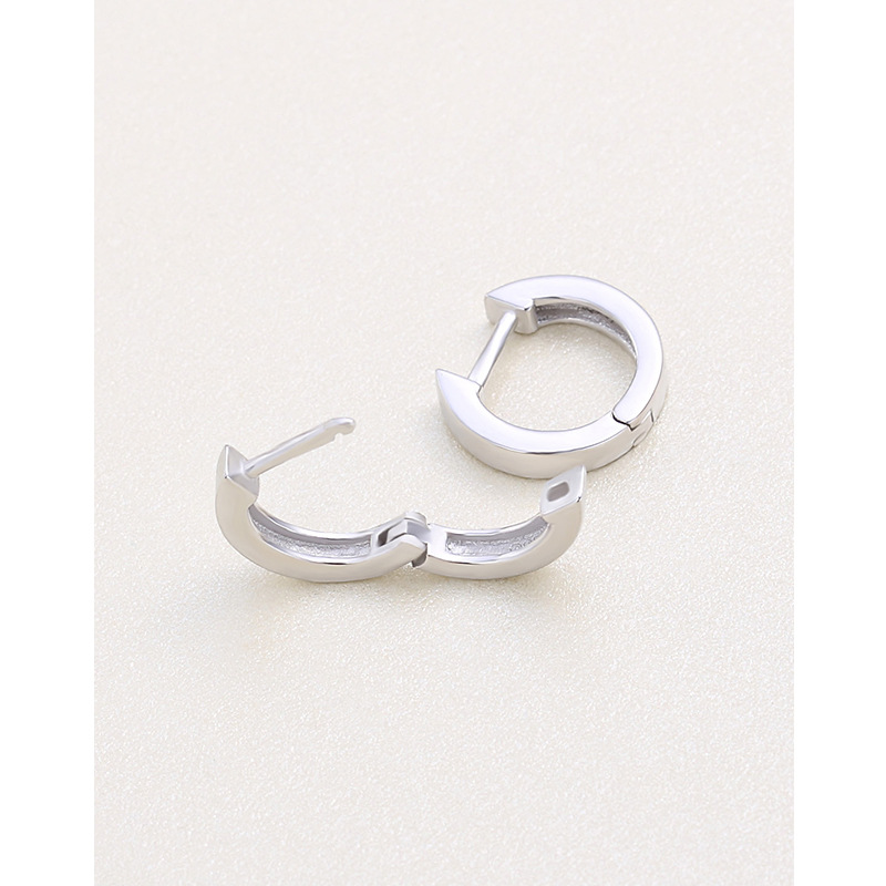Pendientes de anillo de mujer 925 plata esterlina anillo liso oreja hebilla anillo de oreja simple estilo frío de alto grado joyería de oreja neutra para hombre