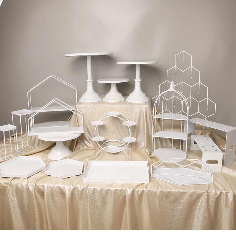 Tabla de postre de hierro forjado blanco pastel decoración estante de exhibición bandeja de boda estante de té de la tarde refrigerio estante comida fría pausa de té image 3