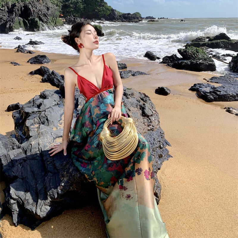 New Chinese Niche Design Classical Oriental Aesthetics Flower Collar Large Backless Strap Beach Dress Seaside dress