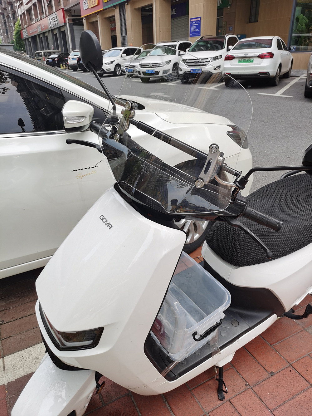Suitable for No.9 nzmix/mzmix mechanic N70 m95c F90m electric car modification front windshield glass