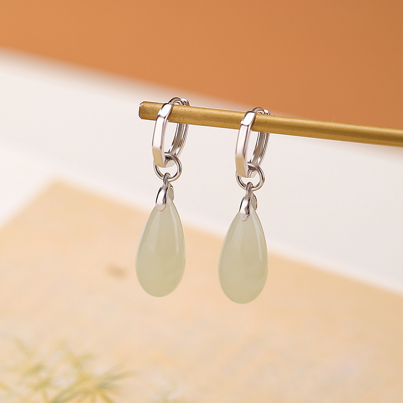 Bông tai dài giọt nước bạc S925 đính ngọc Hetian phong cách đơn giản — một cặp