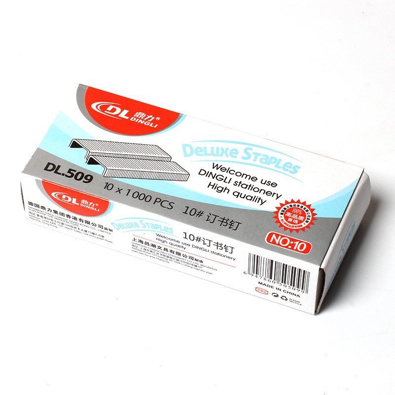 花屋の材料の花の花束を包装して手作りのdiyバラの花を刺します。