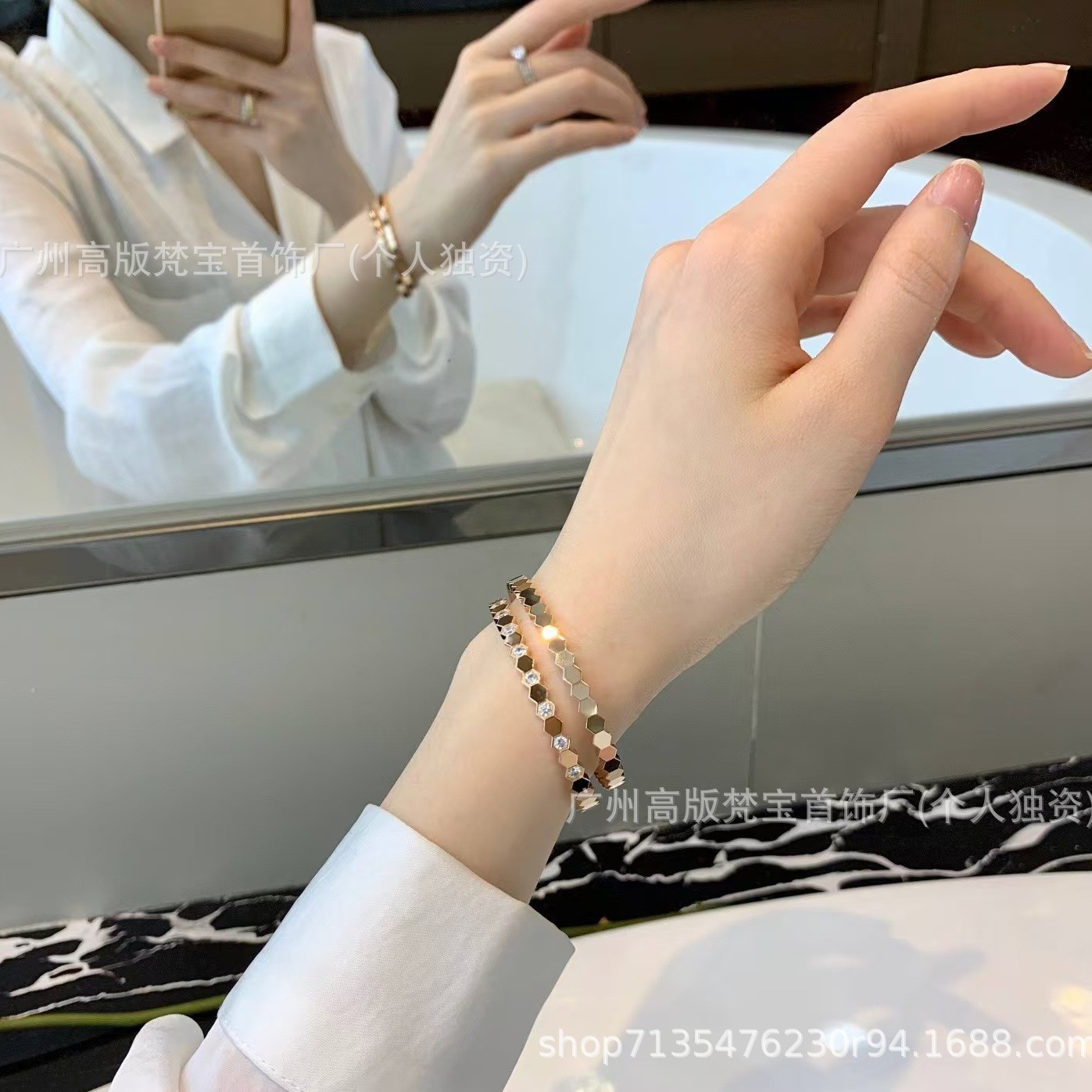 高バージョンV金CNC精雕尚美蜂の巣ブレスレットのハニカムにドリルがない