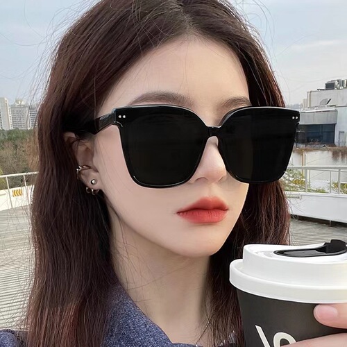Fashionable sunglasses for women, outdoor travel street photography, anti-UV sunglasses for men, Internet celebrity same style ins large frame sun protection glasses