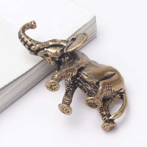 Pure brass vintage aged baby elephant desktop ornaments solid copper sculpture mini elephant tea pet handle pieces crafts wholesale