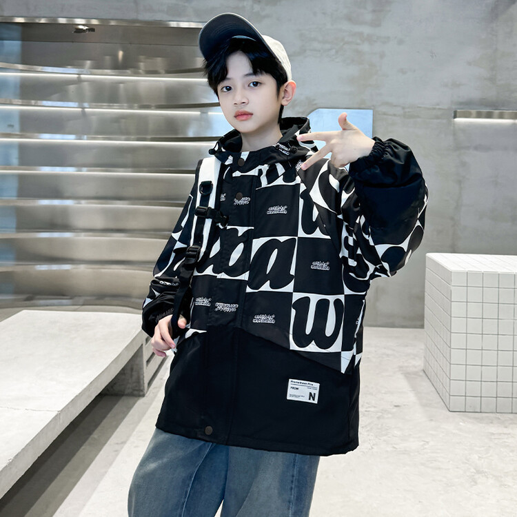 Chaqueta cortavientos para niños de primavera 2025 modelos de primavera y otoño versión coreana del nuevo estilo de los niños chinos y medianos