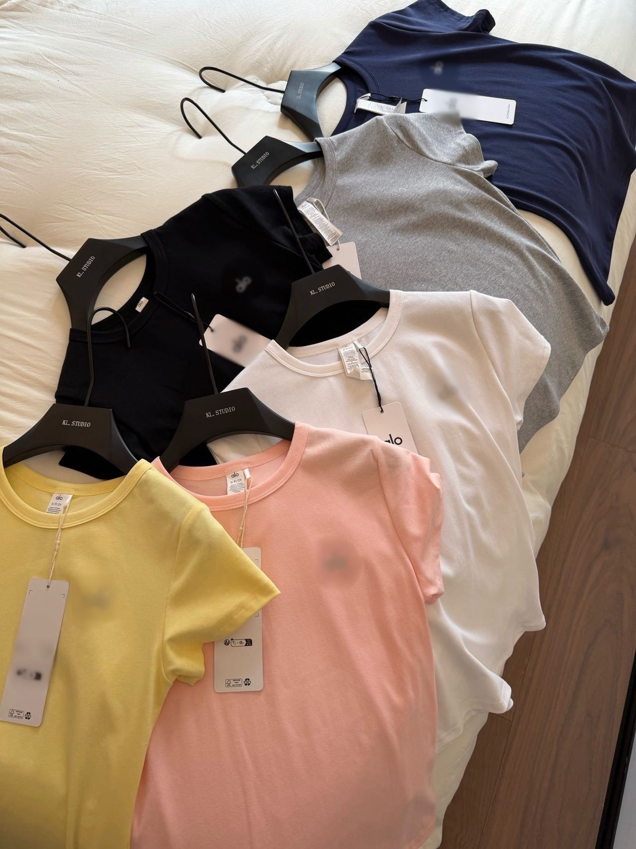 Qadın pambıq t-shirt, dəyirmi boyun, qısa qol
