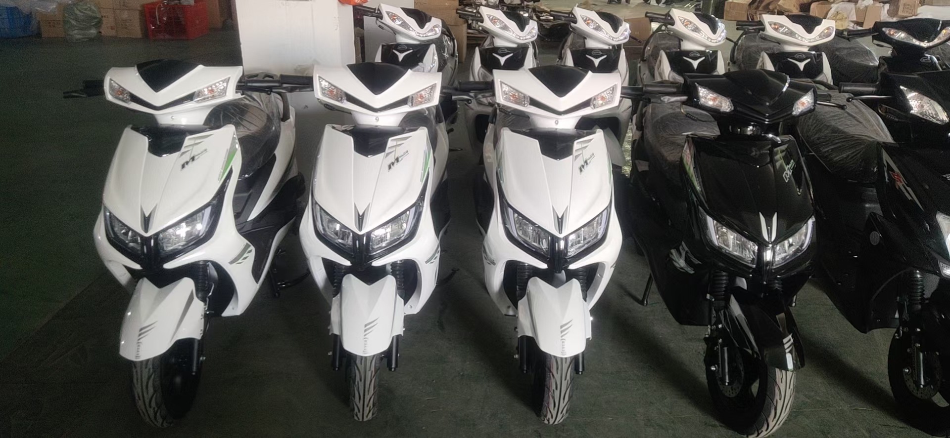 Cross-Border Exclusive Supply of Angel-Eye Motorcycles, Scooters, Fuel-Powered Motorcycles, Long-Lasting and Fuel-Efficient Scooters
