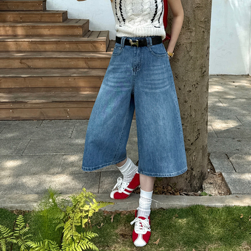 New Retro Denim Shorts for Women, Summer Mid-Waist Loose Fit, Slimming Straight Wide-Leg Pants for Petite Figures, Trendy New Retro Denim Shorts for Women, Summer Mid-Waist Loose Fit, Slimming Straight Wide-Leg Pants for Petite Figures, Trendy