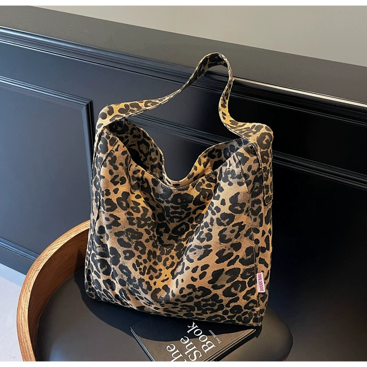 Capacious one-shoulder bag, shoulder bag, city style