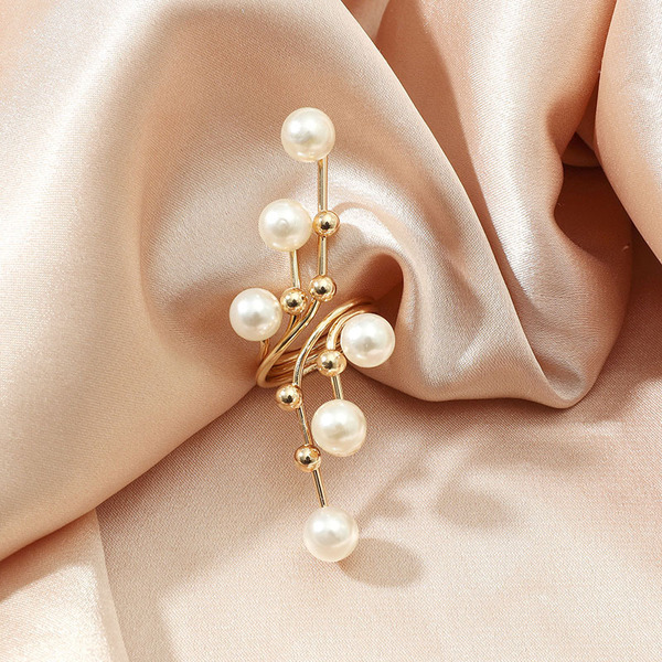 Fashionable trend geometric creative golden ring pearl