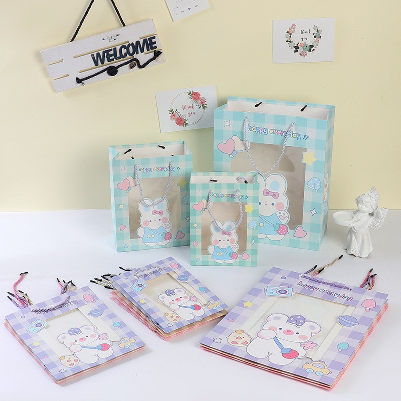 小朋友节日礼物包装袋六一儿童节手提袋卡通动物开窗礼品袋零食糖