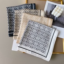 新款欧美高档大牌字母90方巾斜纹绸女士百搭衬衫披肩仿真丝丝巾