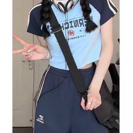 辣妹运动服套装女夏季美式复古设计感短袖长裤小个子学院风两件套