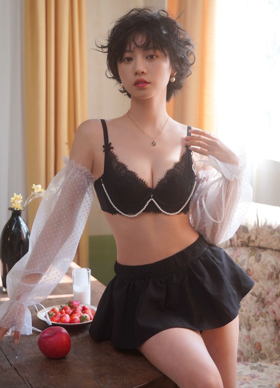 6880 Pure Desire Bra Pestañas Encaje Colgante de perlas Oreja de conejo ultrafina Anillo de acero suave Copa BC Ropa interior Sujetador sexy