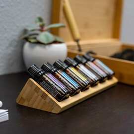 精油瓶置物架桌面迷你三角形竹木收纳架多格精油瓶整理架展示架