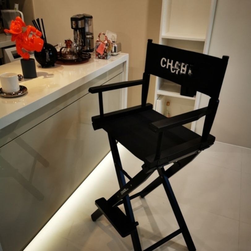 Silla de madera sólida silla de ocio silla de dormitorio silla de bar alto silla de fotos de red silla de empresa de exhibición de clavos taburete LOGO