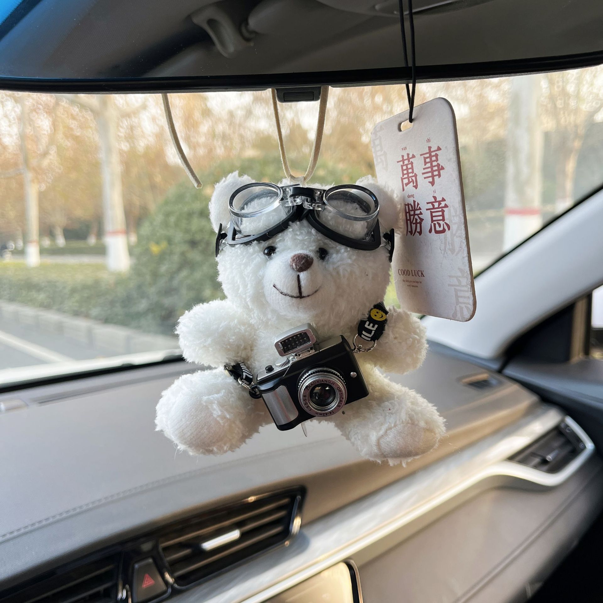 cámara oso coche colgante espejo retrovisor colgante accesorios para el automóvil decoraciones para el automóvil de alta calidad perfumado colgante niñas