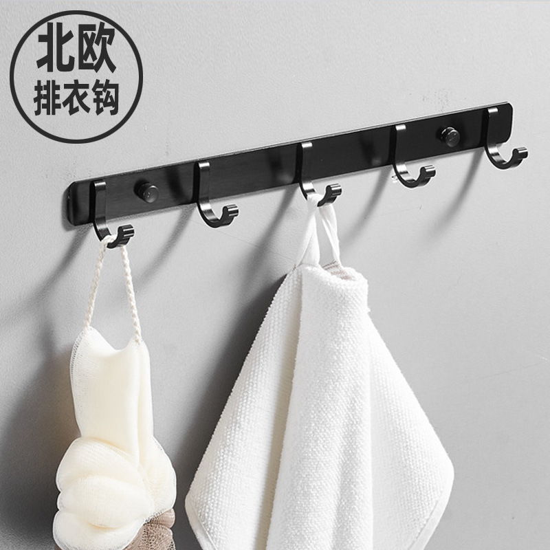Gancho de ropa negra