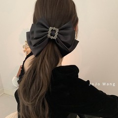 スクエアストーンの高級感! 蝶結びのサテンのヘアピンの女性の後頭部の頭飾りの新しい黒色のトップアクセサリー