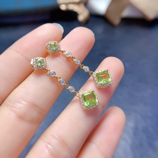 Factory wholesale explosions natural olivine earrings S925 silver inlaid main stone 5*5 selling Europe and the United States a generation of hair