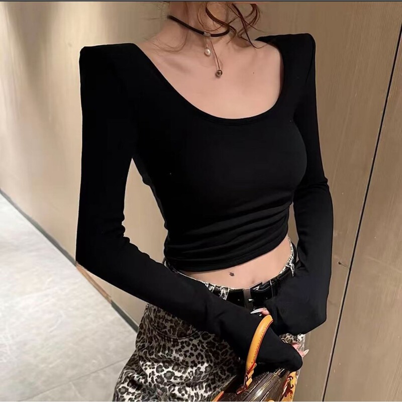 Fashionable Long-Sleeved T-Shirt with Shoulder Pads and U-Shaped Collar for Women, New Autumn and Winter Style, Slim Fit and Slimming Inner Layering Shirt Fashionable Long-Sleeved T-Shirt with Shoulder Pads and U-Shaped Collar for Women, New Autumn and Winter Style, Slim Fit and Slimming Inner Layering Shirt