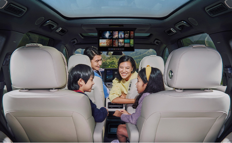 Suitable for Toyota Crown seat cushion Lu Fang/Crown 12 generation 13 generation four seasons universal seat cover interior car