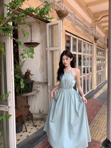 Black Off-the-Shoulder Vacation Style Dress 2025 Design Fitted Waist Slimming Sleeveless V-Neck Long Dress for Women Summer