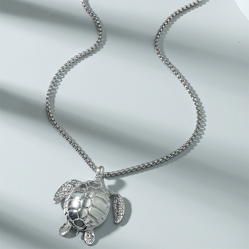 Simple Style Animal Alloy Titanium Steel Men's Pendant Necklace display picture 3
