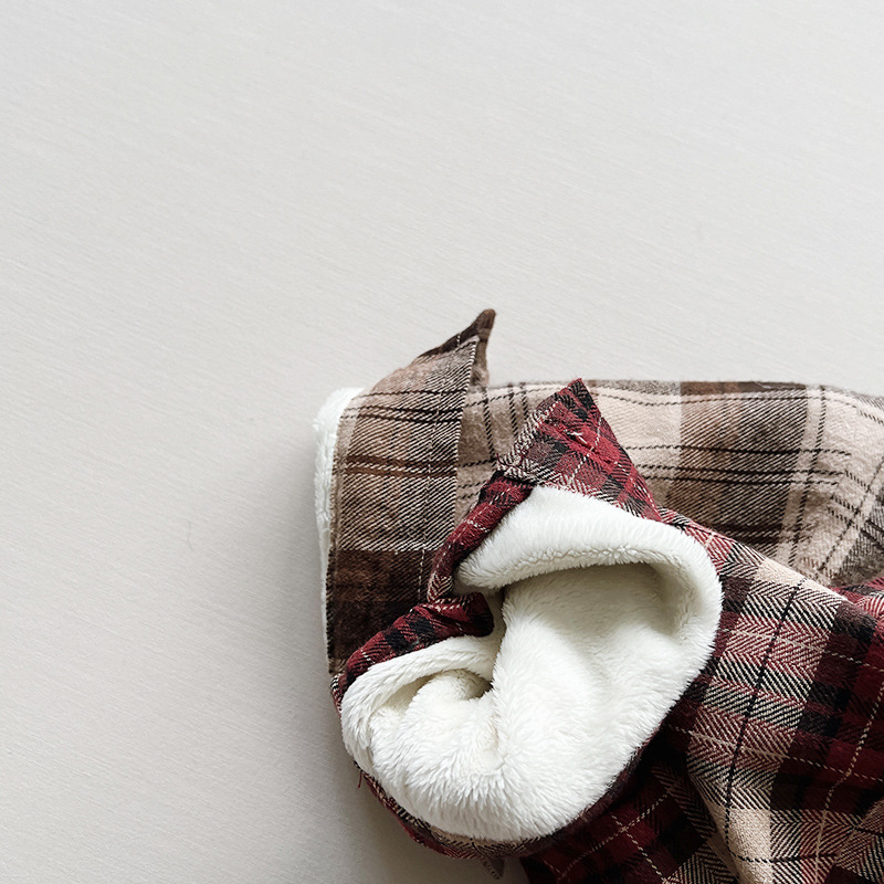 Internet estilo de celebridad ~ los niños camisa de tela escocesa forrado 2023 invierno nuevos niños y niñas estilo coreano retro camisa a cuadros