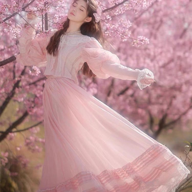 New Photo Studio Theme Pregnant Women Photography Clothing French Retro Gentle Atmosphere Oil Painting Pregnant Mommy Photo Art Clothing New Photo Studio Theme Pregnant Women Photography Clothing French Retro Gentle Atmosphere Oil Painting Pregnant Mommy Photo Art Clothing