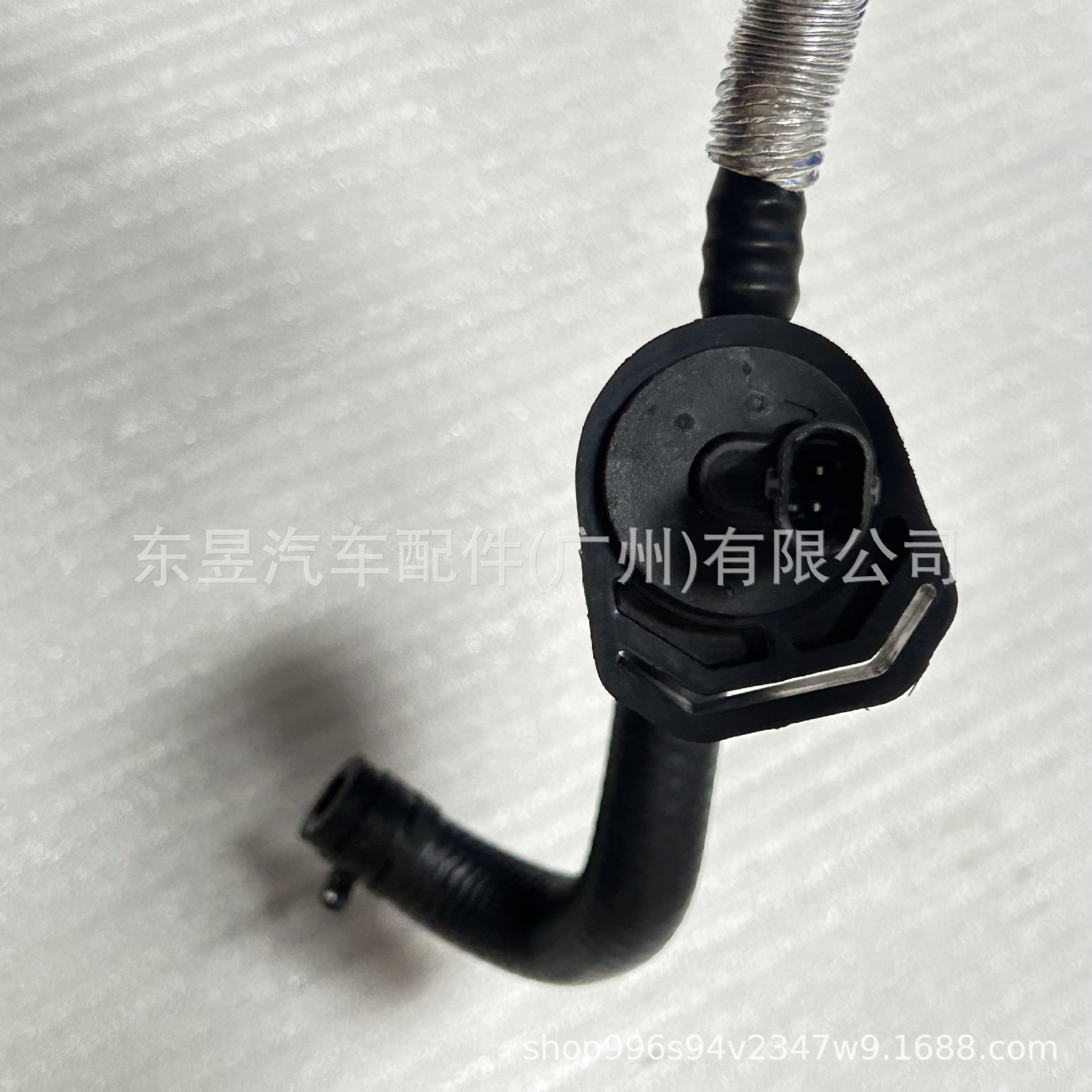 Suitable for Mercedes-Benz intake pipe with oil-water separator 2740905700 2740905200 2740900200